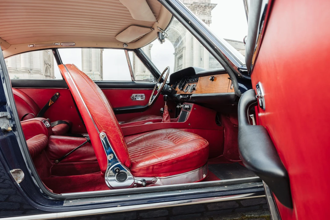 1964 Ferrari 330 GT 2+2 - Image 20 of 31
