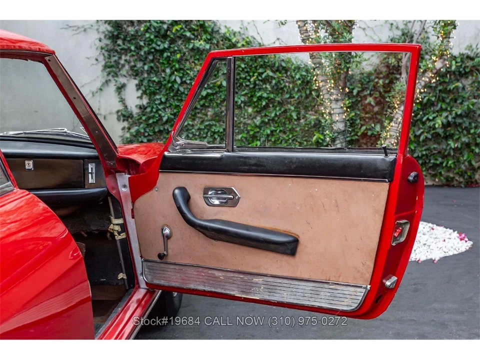 1964 Ferrari 330 GT 2+2 - Image 21 of 31