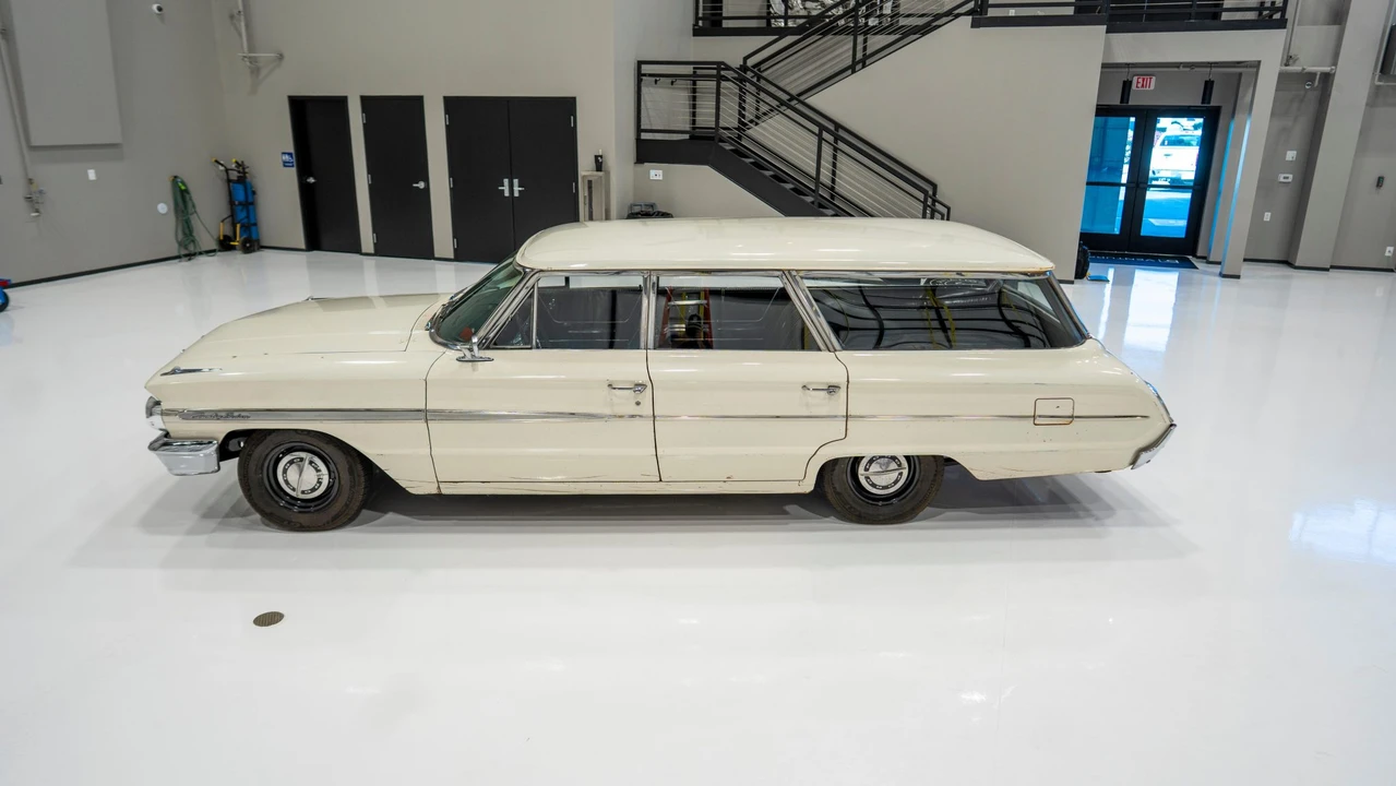 1964 Ford Country Sedan - Image 11 of 31