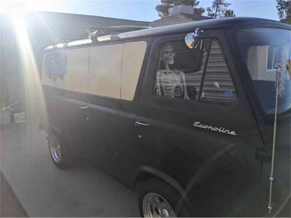 1964 Ford Econoline Van - Image 4 of 9