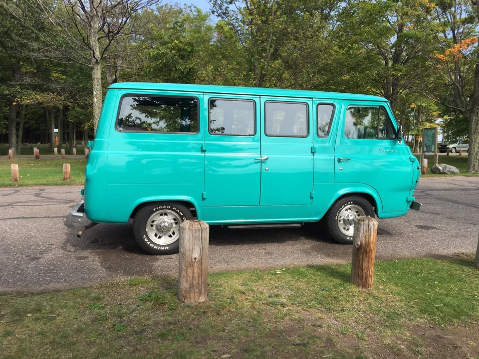 1964 Ford Econoline Van - Image 9 of 31