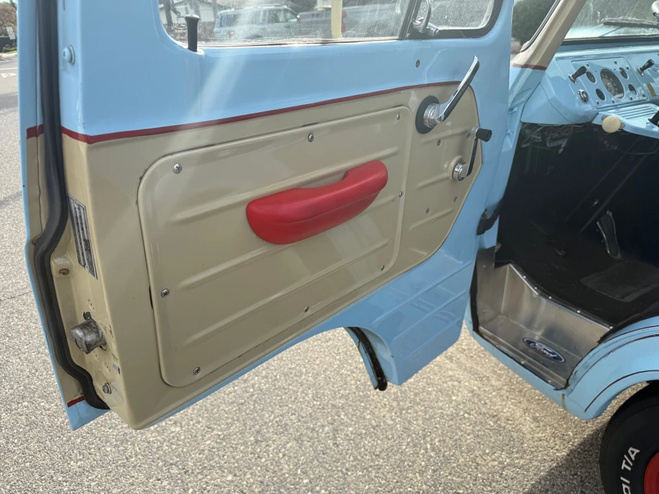 1964 Ford Econoline Van - Image 28 of 31