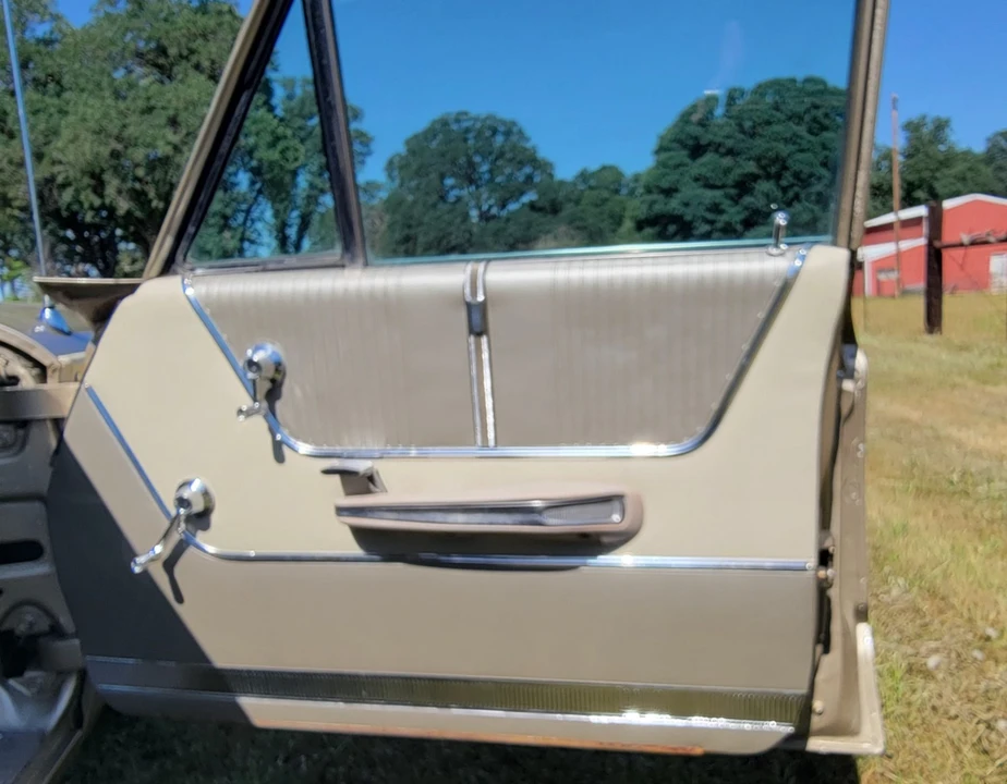 1964 Ford Country Squire - Image 13 of 31