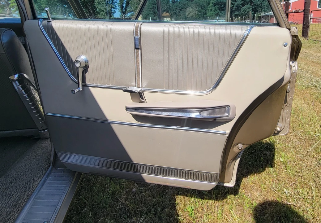 1964 Ford Country Squire - Image 16 of 31