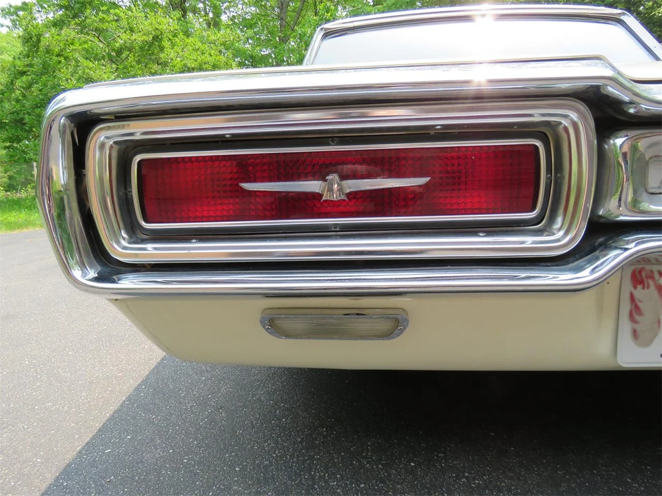 1964 Ford Thunderbird 4th Gen - Image 12 of 31