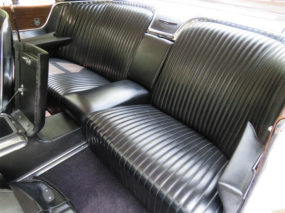 1964 Ford Thunderbird 4th Gen - Image 25 of 31