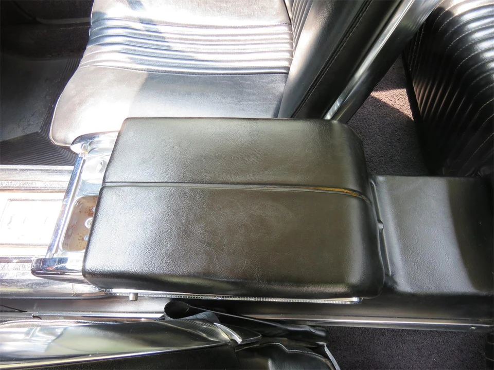 1964 Ford Thunderbird 4th Gen - Image 26 of 31