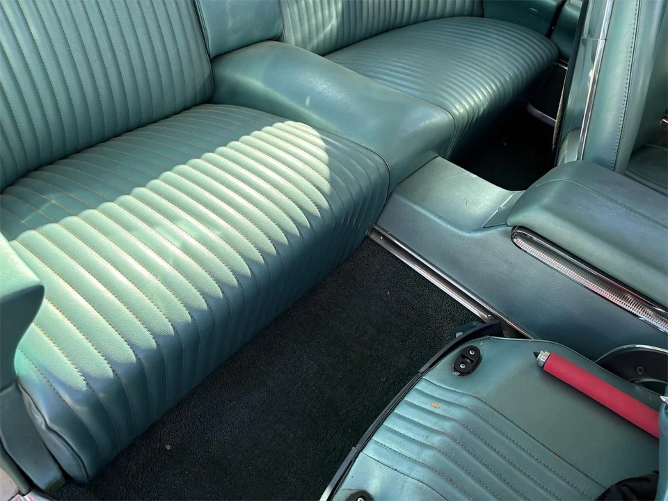 1964 Ford Thunderbird 4th Gen - Image 7 of 9