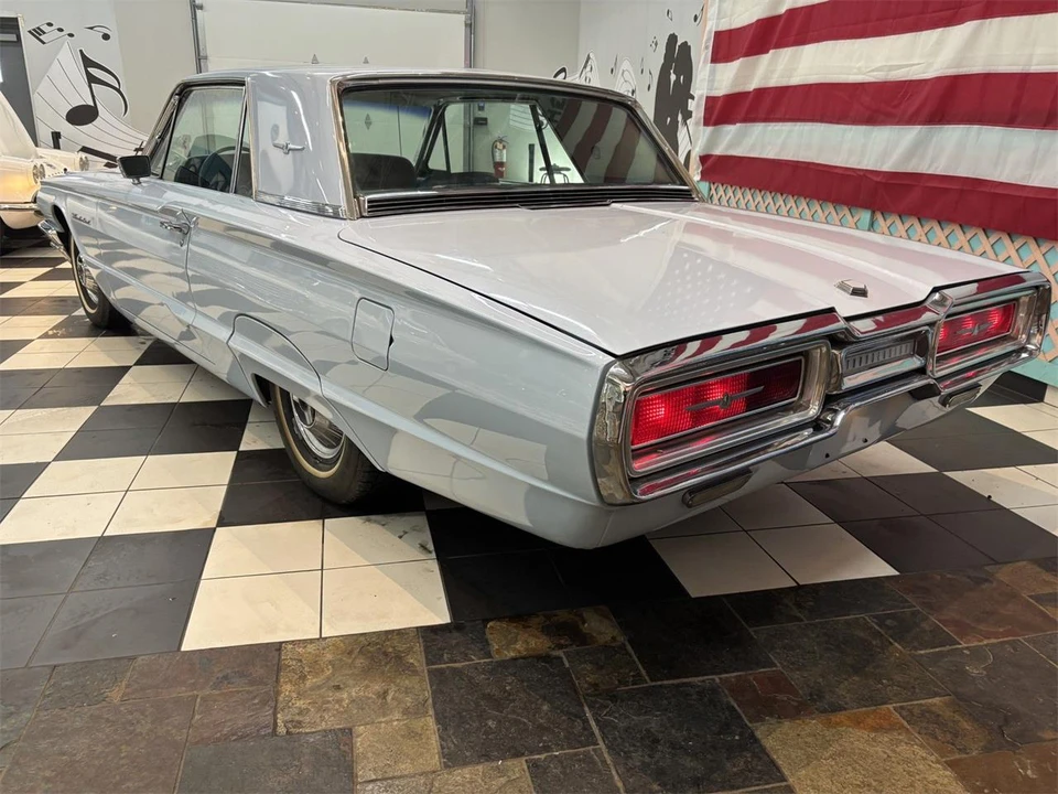 1964 Ford Thunderbird 4th Gen - Image 11 of 31