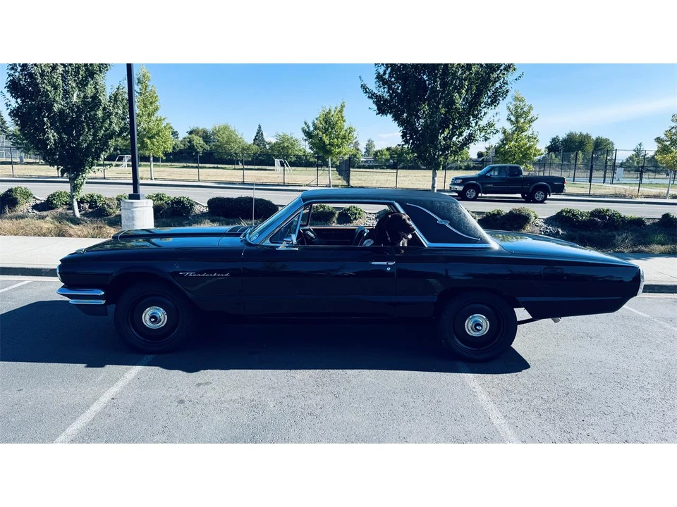 1964 Ford Thunderbird 4th Gen - Image 13 of 31