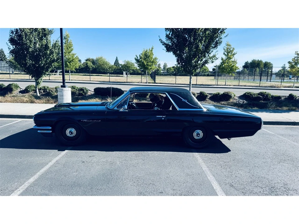 1964 Ford Thunderbird 4th Gen - Image 26 of 31