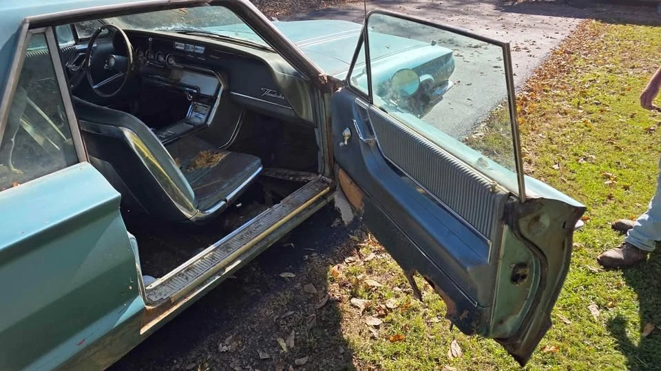 1964 Ford Thunderbird 3rd Gen - Image 7 of 8
