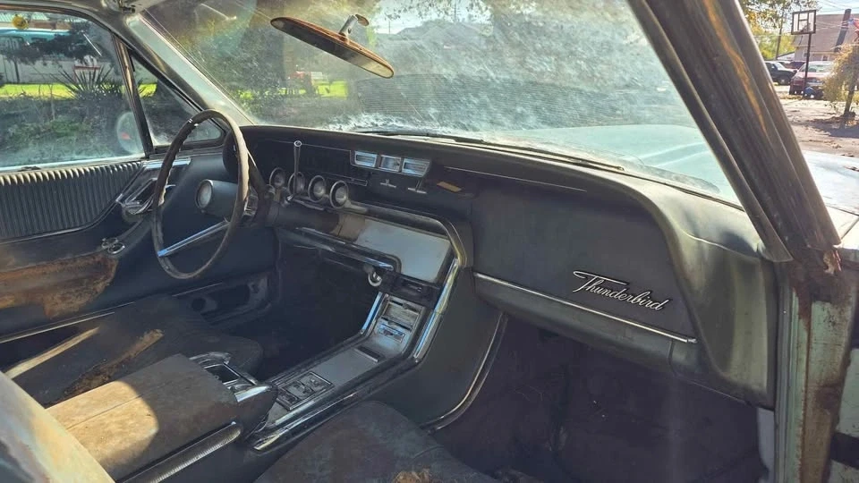 1964 Ford Thunderbird 3rd Gen - Image 6 of 8