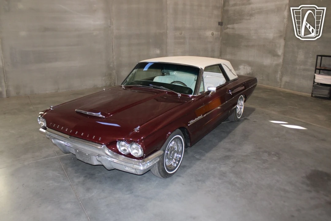 1964 Ford Thunderbird 4th Gen - Image 11 of 12