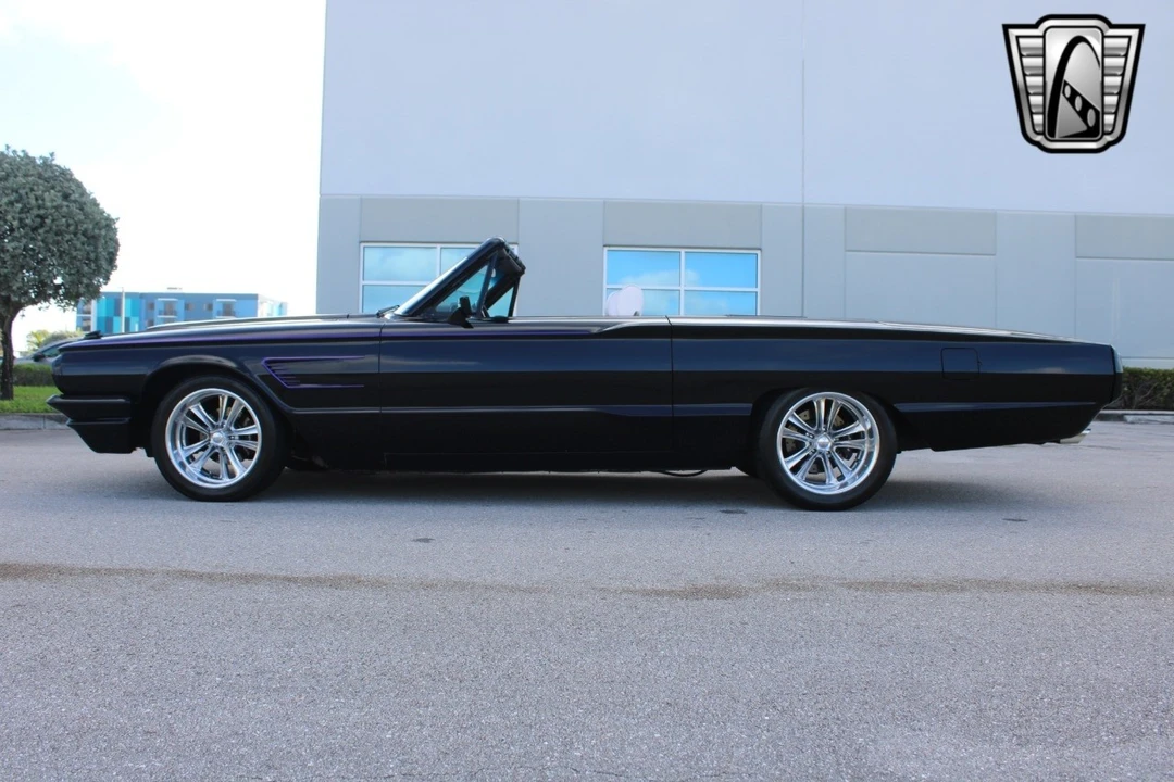 1964 Ford Thunderbird 3rd Gen - Image 5 of 12