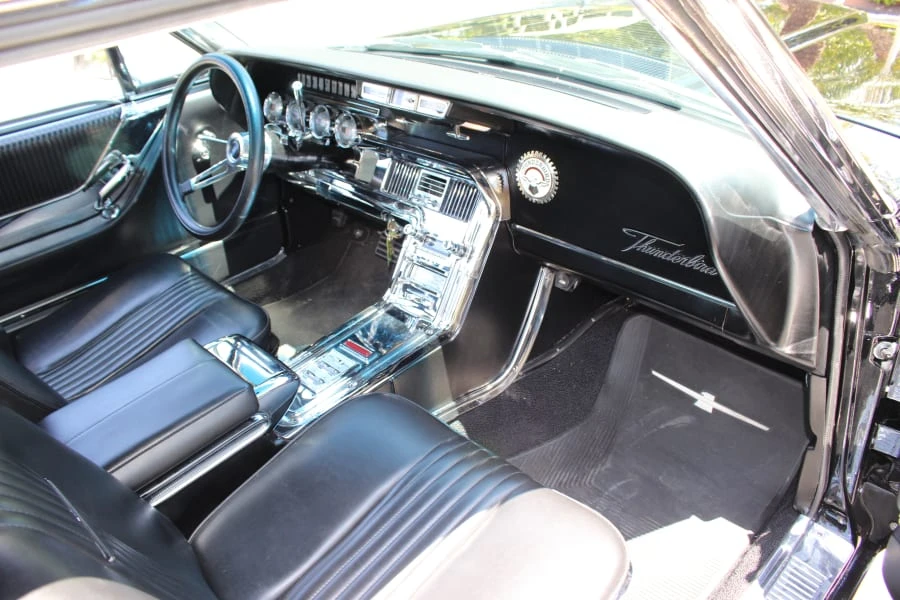 1964 Ford Thunderbird 4th Gen - Image 6 of 9