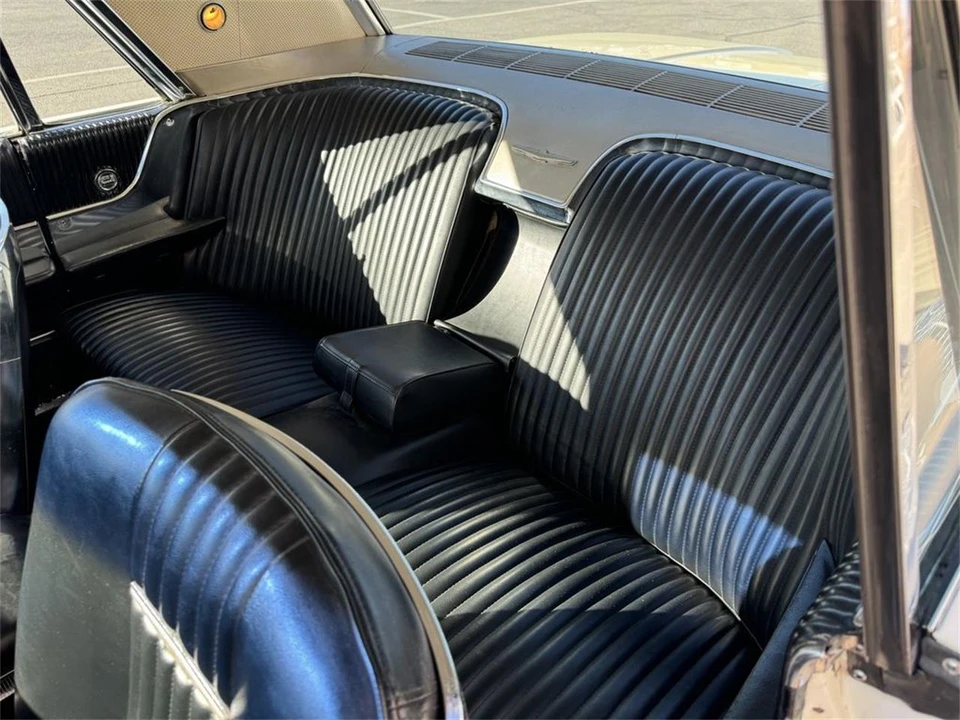 1964 Ford Thunderbird 4th Gen - Image 12 of 18