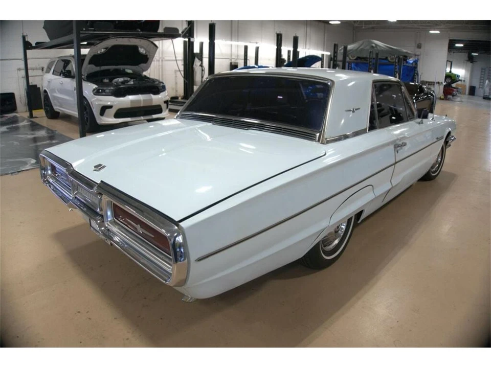 1964 Ford Thunderbird 4th Gen - Image 5 of 31