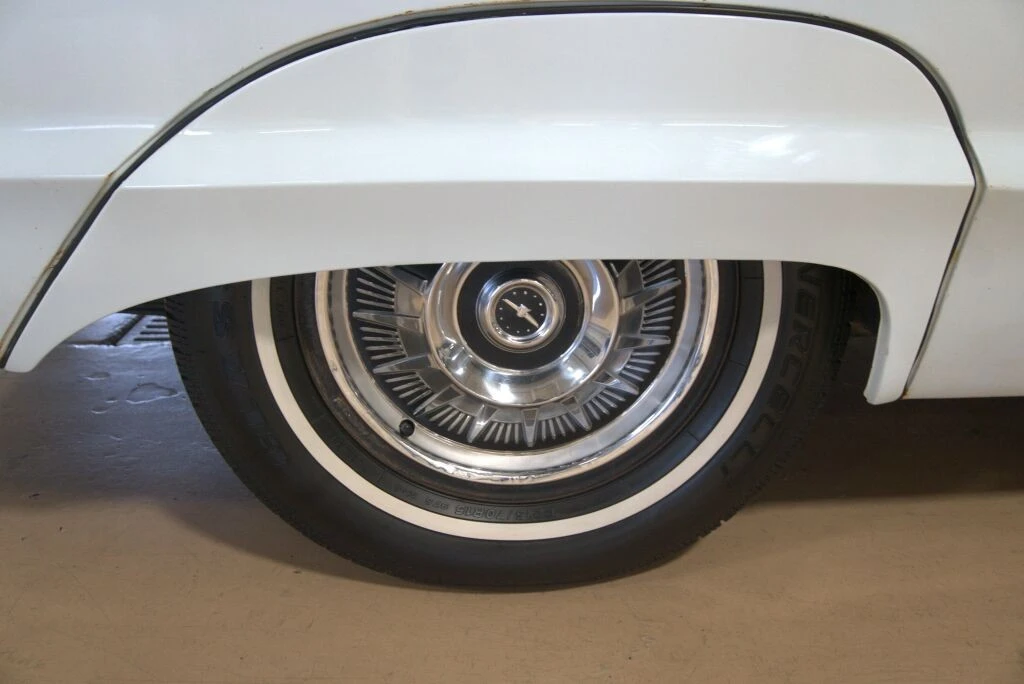1964 Ford Thunderbird 4th Gen - Image 30 of 31