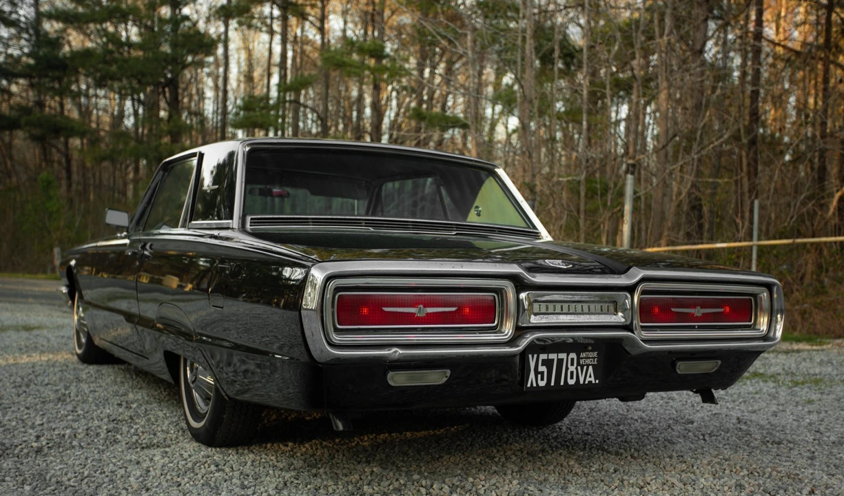 1964 Ford Thunderbird 4th Gen - Image 10 of 31