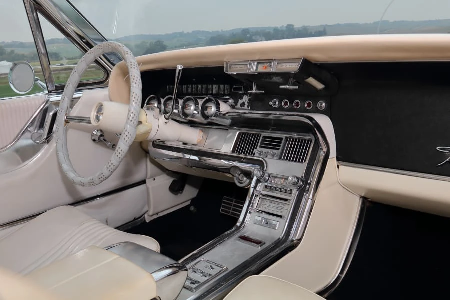 1964 Ford Thunderbird 4th Gen - Image 17 of 27