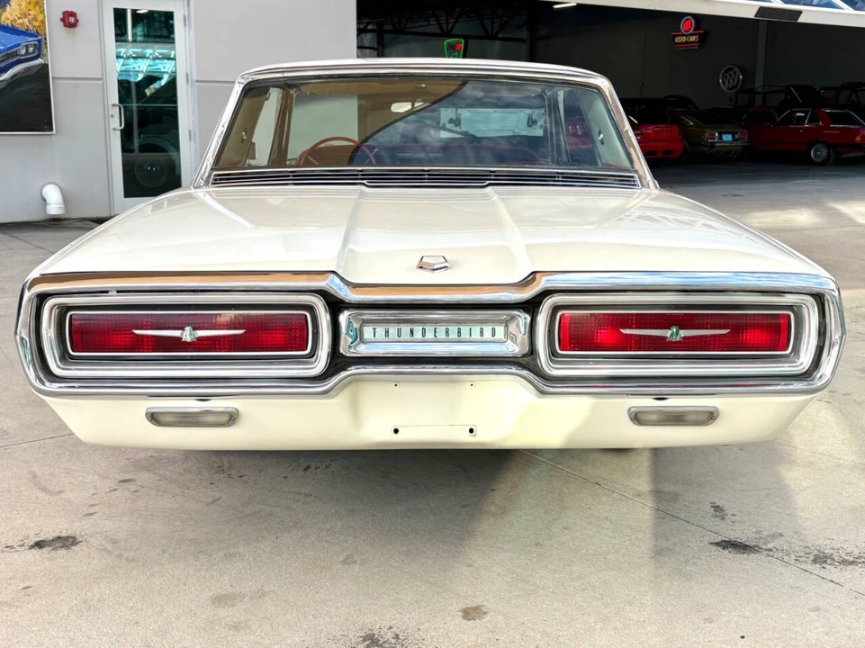 1964 Ford Thunderbird 4th Gen - Image 9 of 31