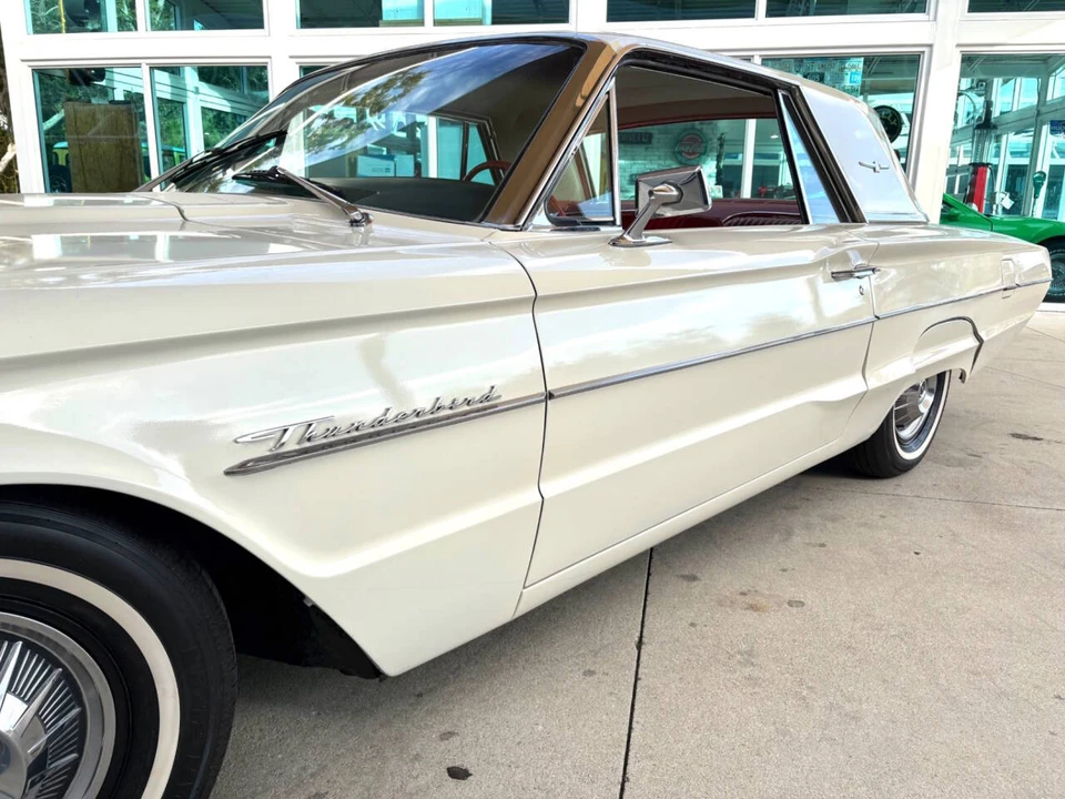 1964 Ford Thunderbird 4th Gen - Image 16 of 31