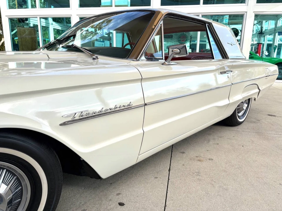 1964 Ford Thunderbird 4th Gen - Image 15 of 21