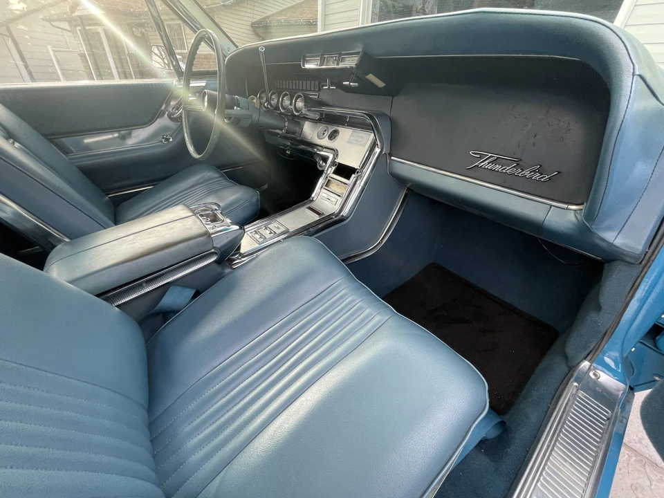 1964 Ford Thunderbird 4th Gen - Image 24 of 31