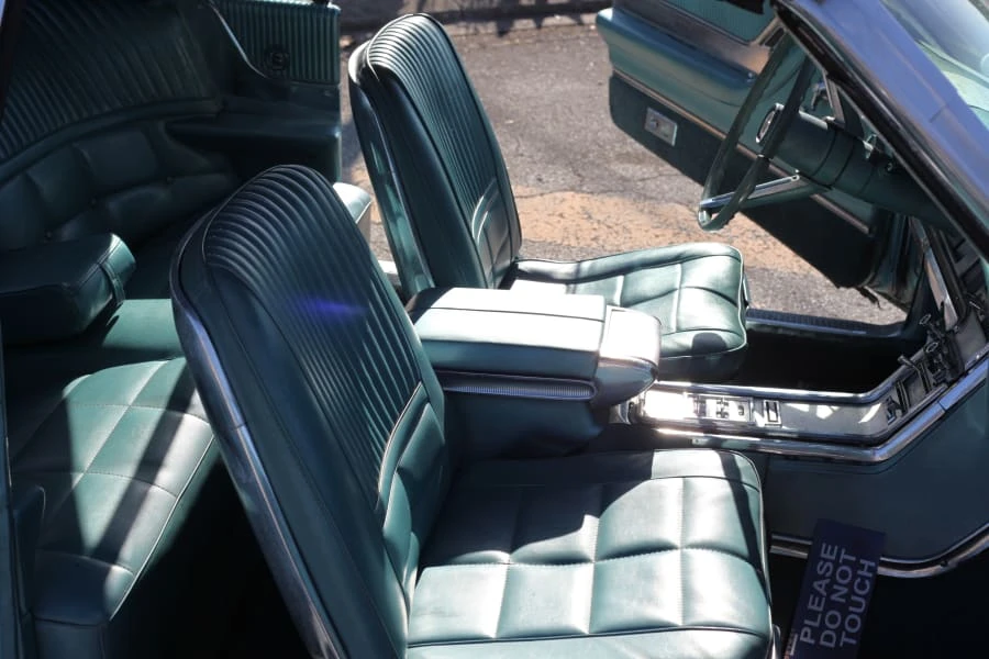1964 Ford Thunderbird 4th Gen - Image 6 of 8