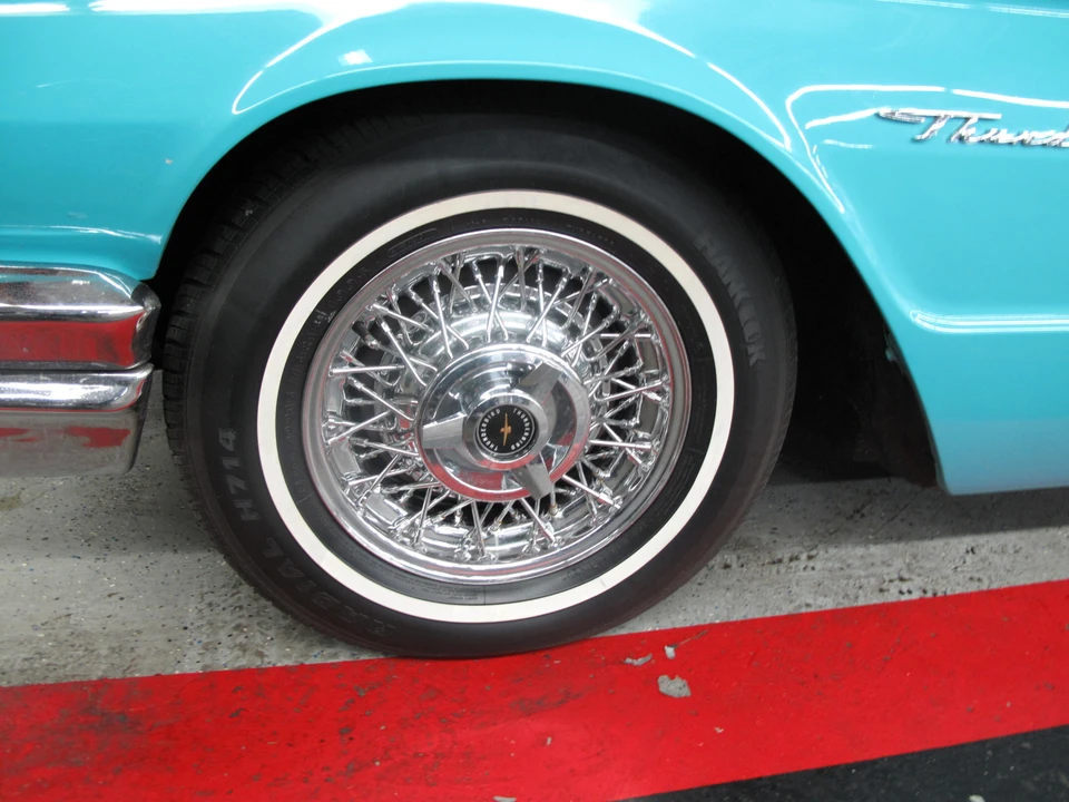 1964 Ford Thunderbird 4th Gen - Image 30 of 31