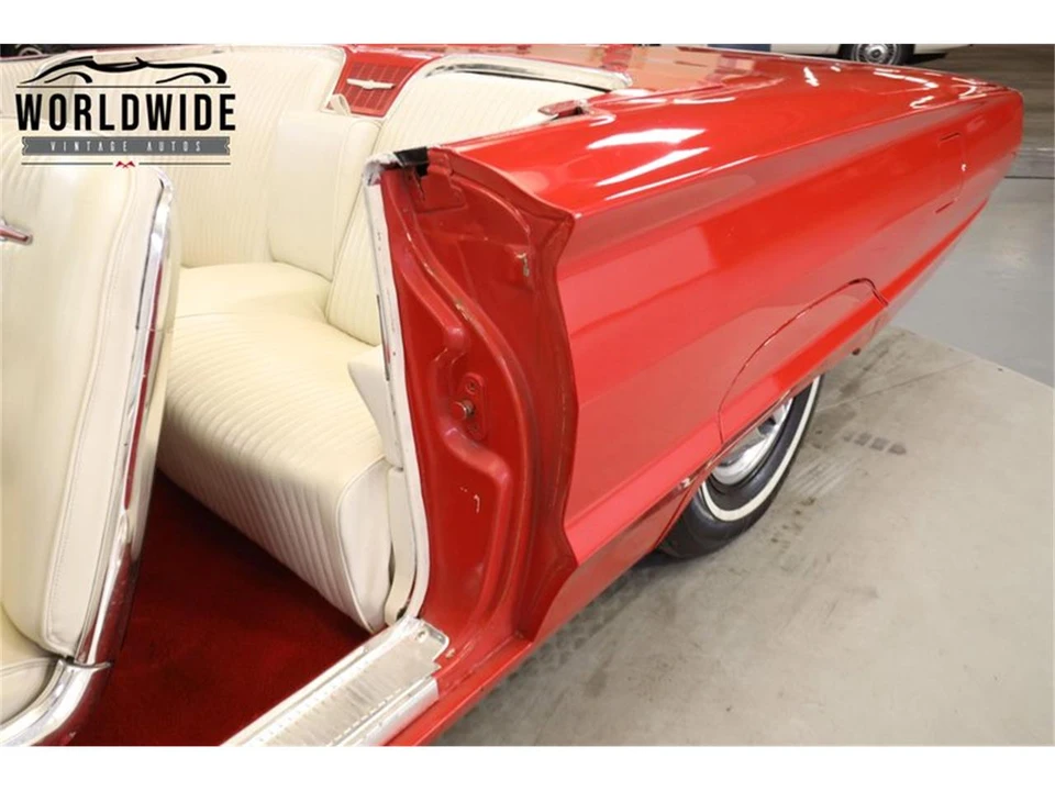1964 Ford Thunderbird 4th Gen - Image 26 of 31