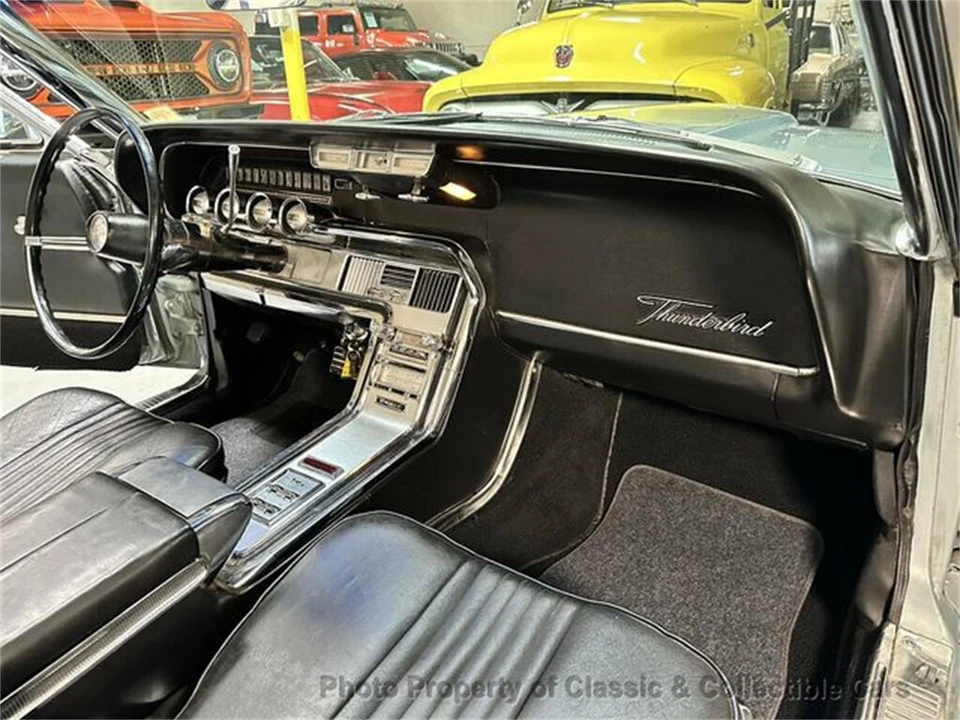 1964 Ford Thunderbird 4th Gen - Image 18 of 24
