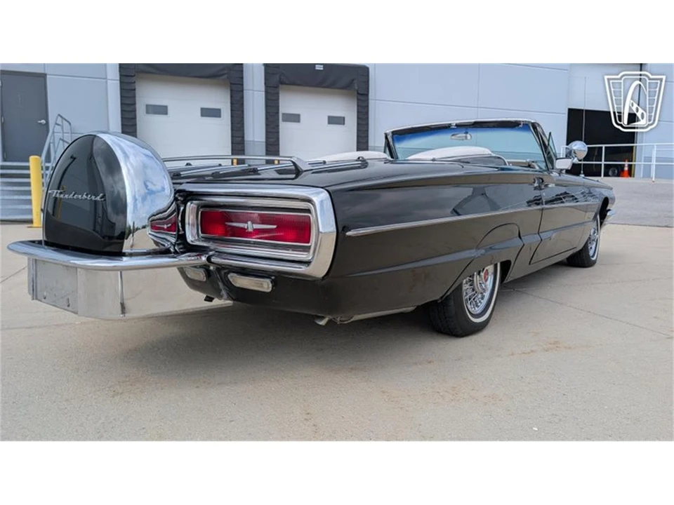 1964 Ford Thunderbird 4th Gen - Image 16 of 31