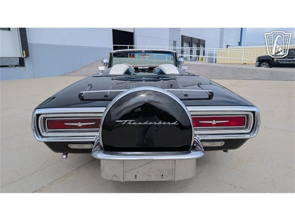 1964 Ford Thunderbird 4th Gen - Image 12 of 31