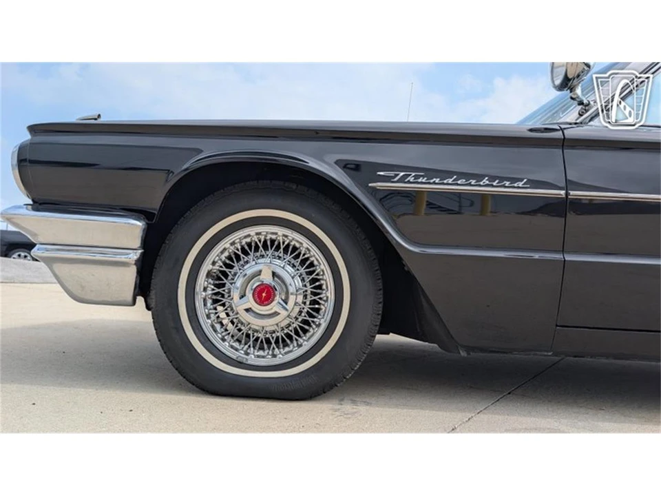 1964 Ford Thunderbird 4th Gen - Image 28 of 31