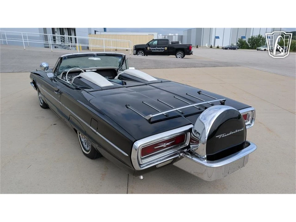1964 Ford Thunderbird 4th Gen - Image 8 of 31