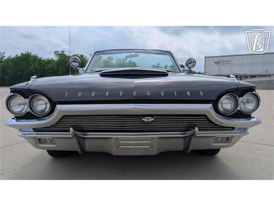 1964 Ford Thunderbird 4th Gen - Image 24 of 31