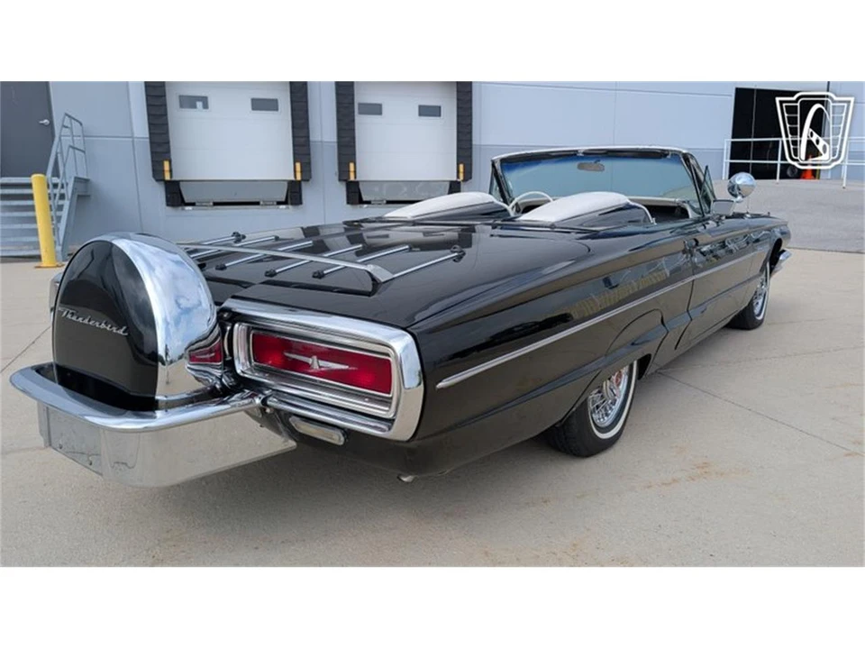 1964 Ford Thunderbird 4th Gen - Image 15 of 31