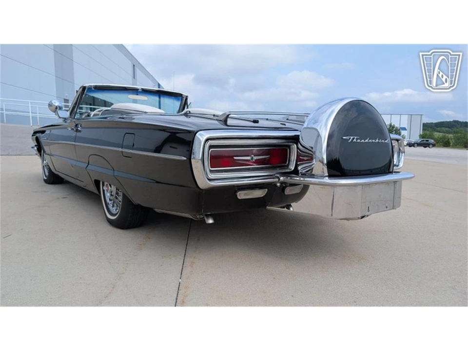 1964 Ford Thunderbird 4th Gen - Image 10 of 31