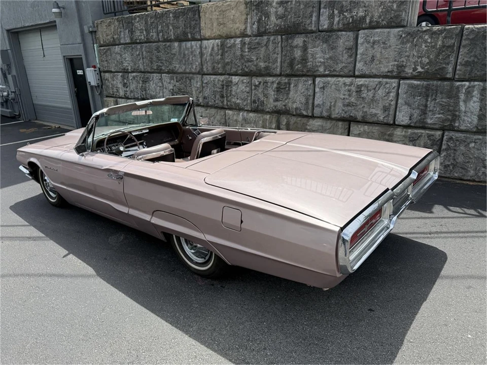 1964 Ford Thunderbird 4th Gen - Image 10 of 31