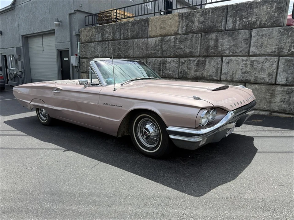 1964 Ford Thunderbird 4th Gen - Image 15 of 31