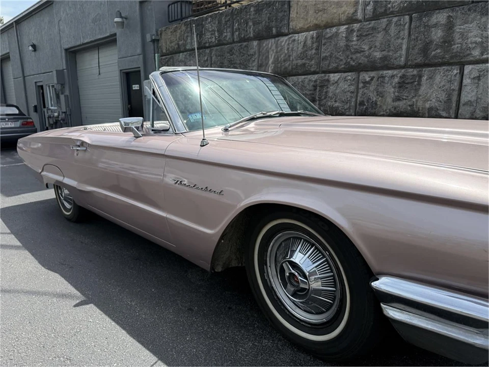1964 Ford Thunderbird 4th Gen - Image 17 of 31