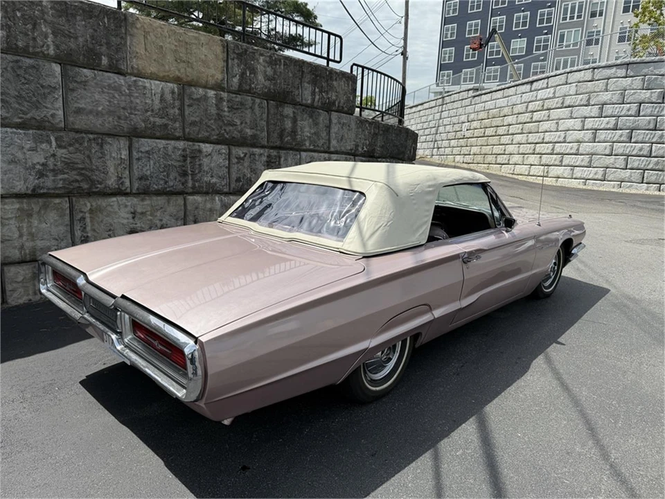 1964 Ford Thunderbird 4th Gen - Image 27 of 31