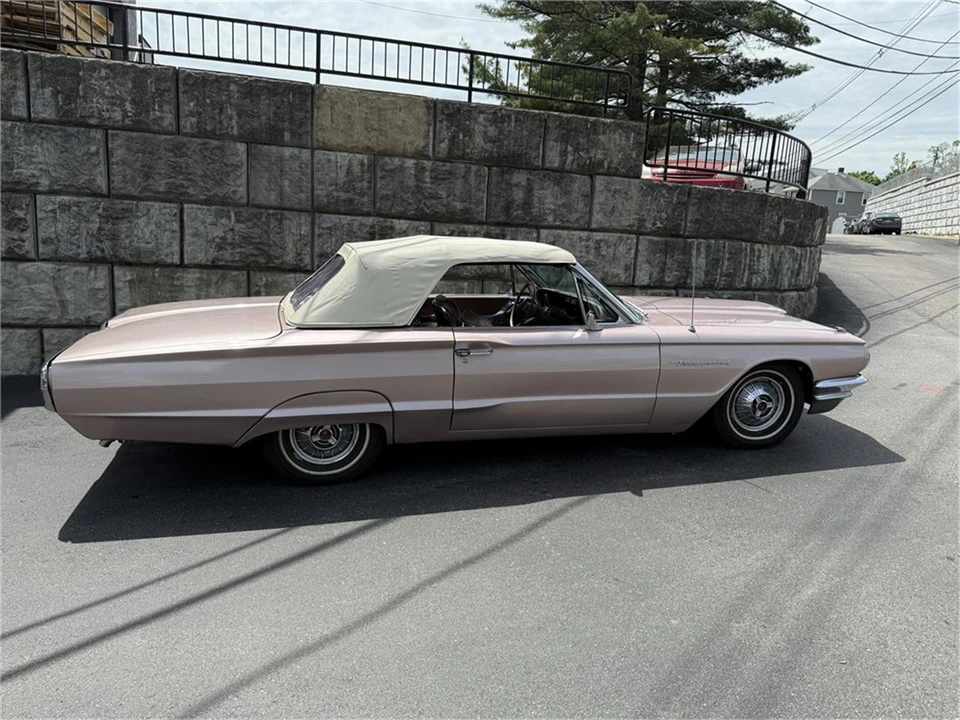 1964 Ford Thunderbird 4th Gen - Image 28 of 31