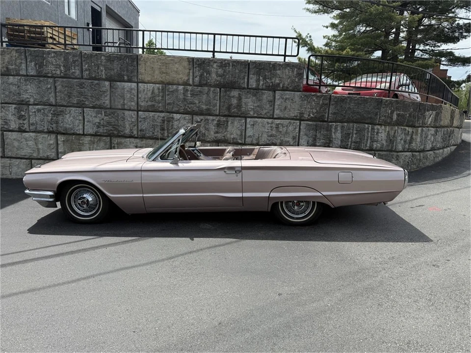 1964 Ford Thunderbird 4th Gen - Image 9 of 31