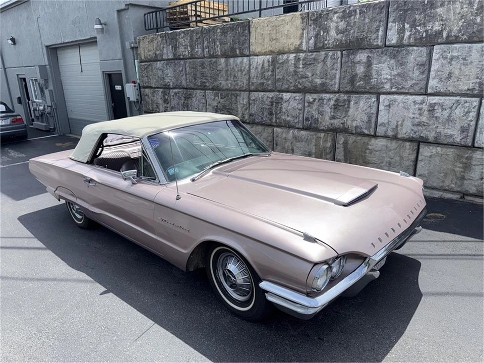 1964 Ford Thunderbird 4th Gen - Image 29 of 31