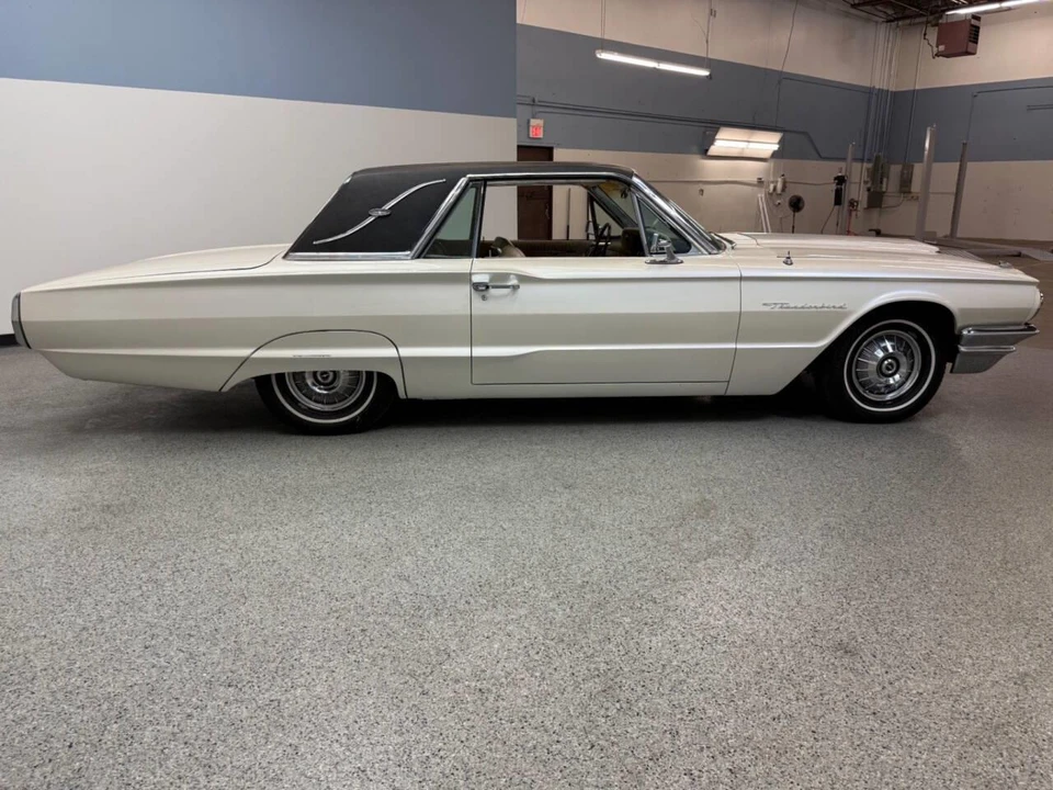 1964 Ford Thunderbird 4th Gen - Image 9 of 31