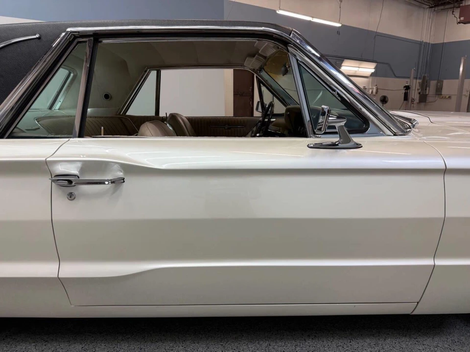 1964 Ford Thunderbird 4th Gen - Image 18 of 31