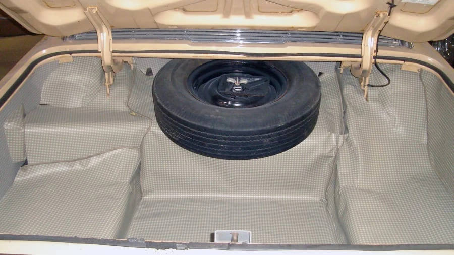 1964 Ford Thunderbird 4th Gen - Image 6 of 9